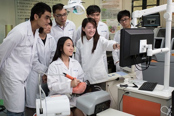 Vốn nổi tiếng là trường đào tạo Y- Dược tại Đài Loan, hằng năm TMU thu hút nhiều sinh viên quốc tế theo học  