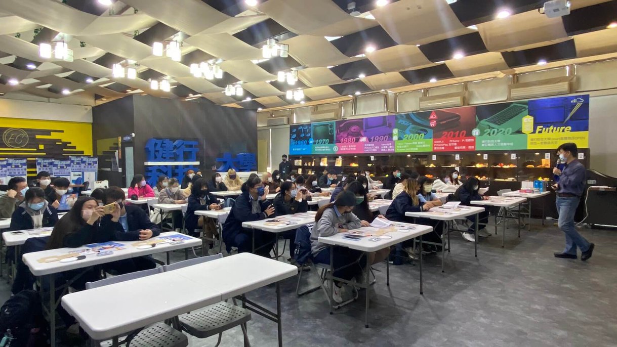 Giới thiệu hệ 1+4 Đại học Kiện Hành kỳ thu 2026 4 dai hoc kien hanh 2