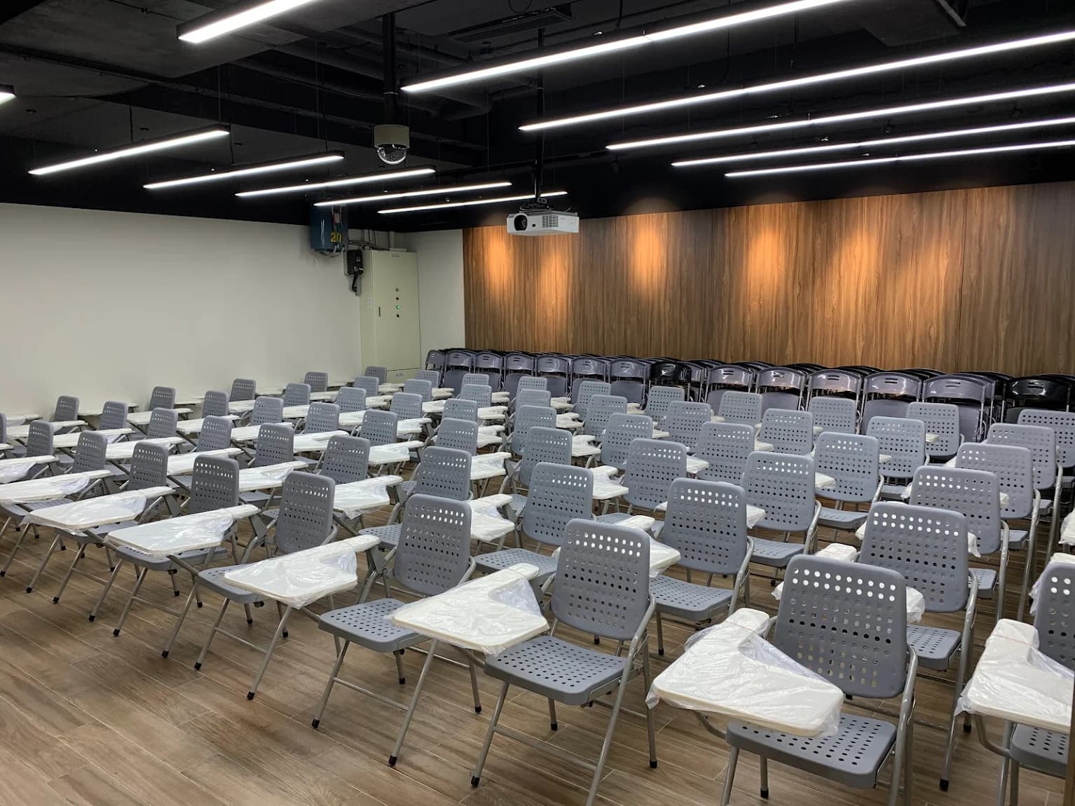 Thông tin tuyển sinh Đại học KHKT Hoằng Quang kỳ thu 2026 6 Đại học KHKT Hoằng Quang