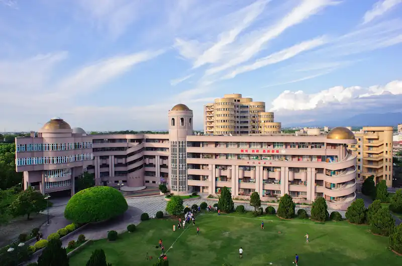 Thông tin chi tiết tuyển sinh hệ 1+4 Đại học Khoa học kỹ thuật Ngô Phụng (WFU) kỳ Thu 2026 1 hệ 1+4 đại học khoa học kỹ thuật ngô phụng (WFU)
