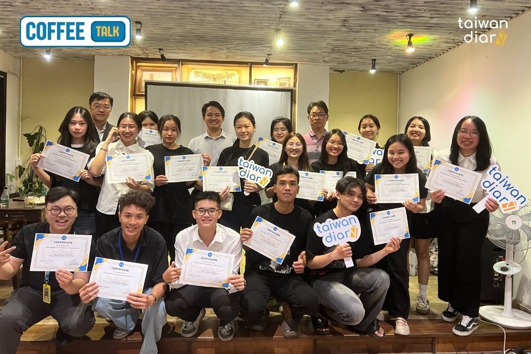 Mở đầu năm 2025 Bùng Nổ - Coffee Talk: Du học Đài Loan Học Bổng Chương trình Tiếng Anh 8 Taiwan Diary Coffee Talk 2025: Săn học bổng chương trình tiếng Anh