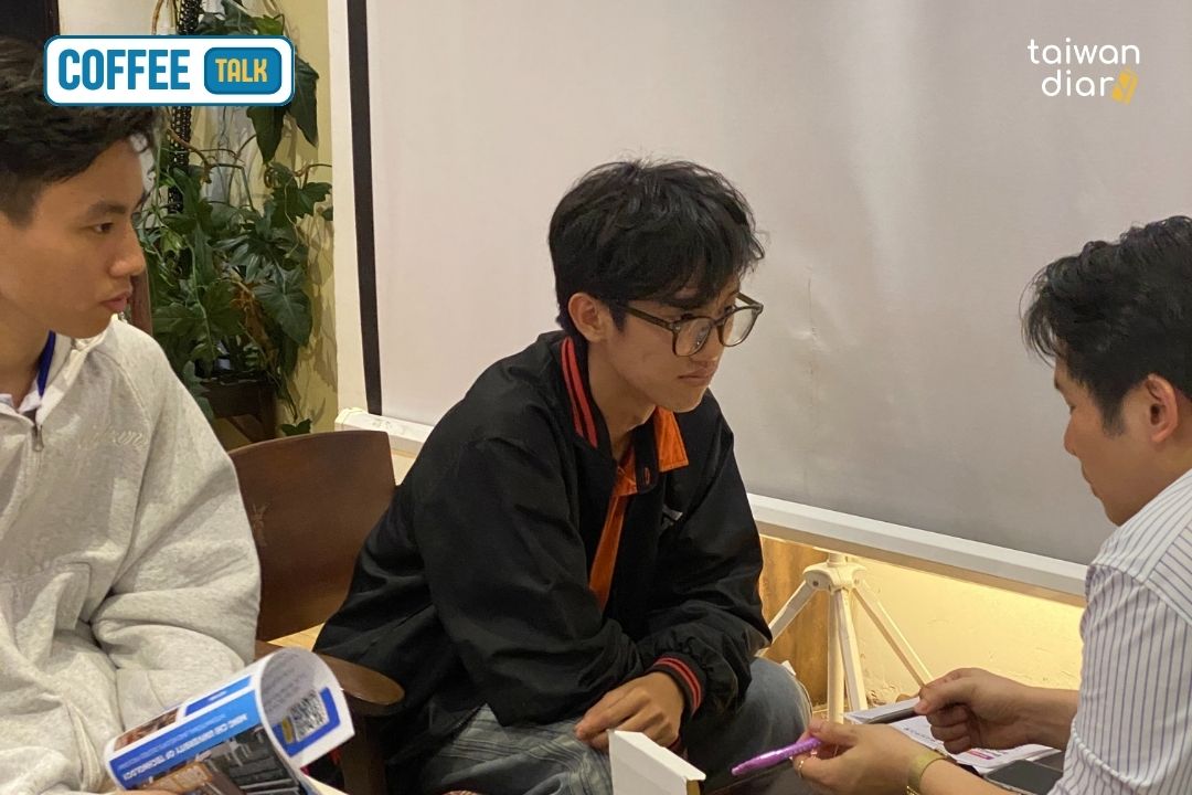 Mở đầu năm 2025 Bùng Nổ - Coffee Talk: Du học Đài Loan Học Bổng Chương trình Tiếng Anh 7 Taiwan Diary Coffee Talk 2025: Săn học bổng chương trình tiếng Anh