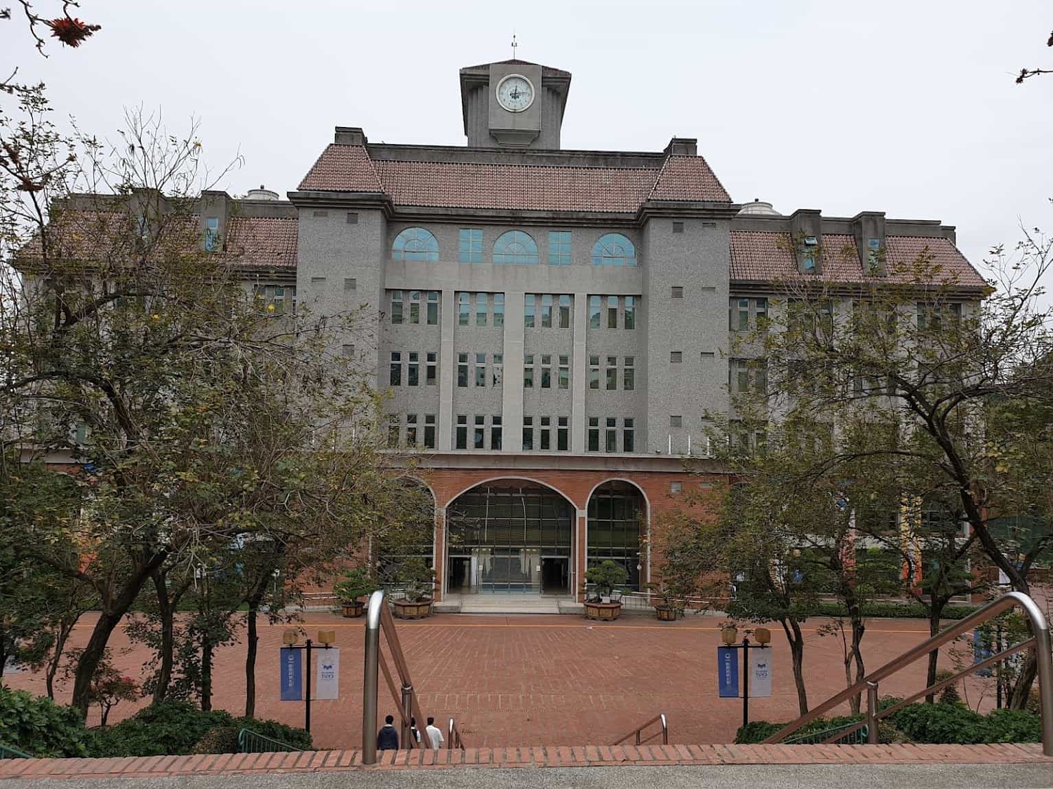 Thông tin tuyển sinh Đại học Công nghệ Triều Dương kỳ xuân 2027 5 Đại học Khoa học Công nghệ Triều Dương