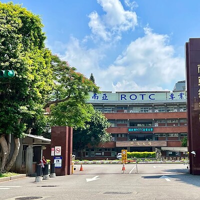 nyit 2